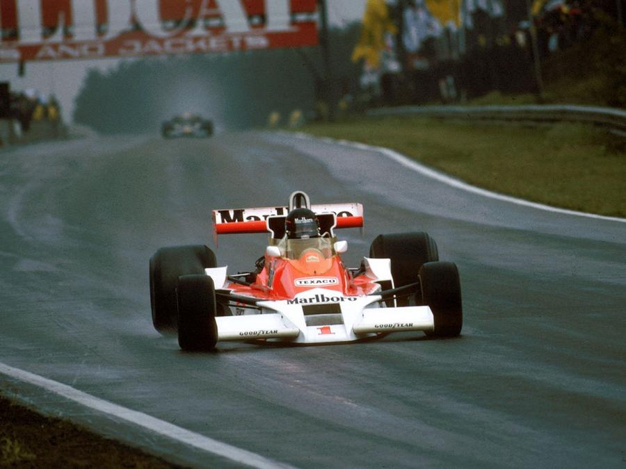  McLaren M26 1976 года  (фото 3 из 7)